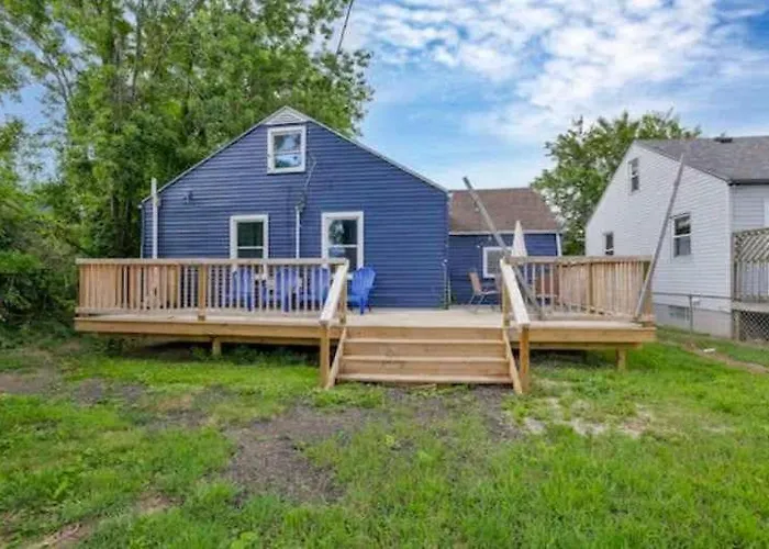 The Lucky 7's Inn-5 Beds Holiday home Columbus