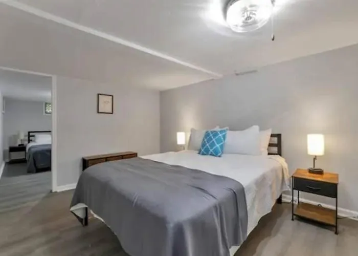 The Lucky 7's Inn-5 Beds Holiday home